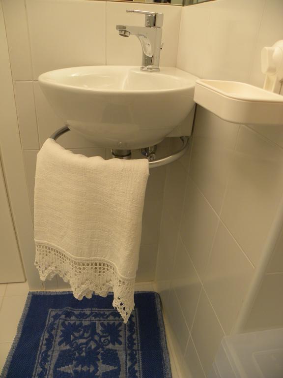 Le Petit Bouganville Salerno Habitación foto